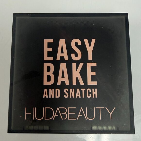 HUDA BEAUTY EASY BAKE AND SNATCH-POUND CAKE - Picture 2 of 2